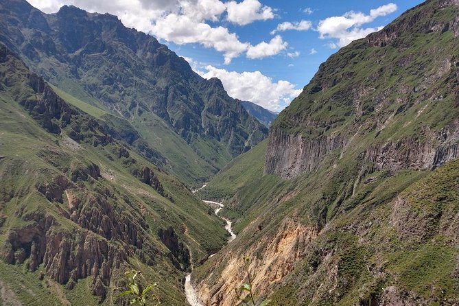 2 Day 1 Night Trek / Colca Canyon - The three-hour descent into Colca Canyon