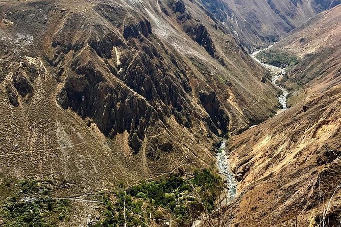 2 Day 1 Night Trek / Colca Canyon - The 5:00 a.m. climb to Cabanaconde