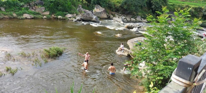 2-Day Sa Pa Ethnic Homestay Tour & Trek with Limousine Bus - Weather, footwear, and physical effort