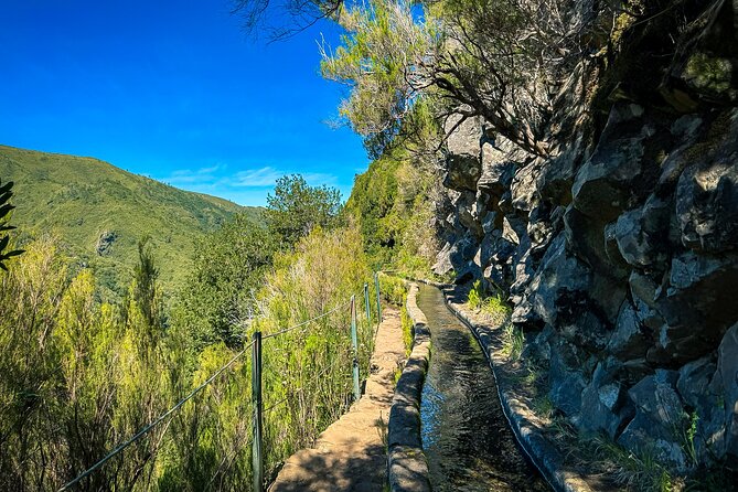 25 Fountains Levada: Hiking Tour in Madeira Rabaçal Valley (PR6) - Guides who shape the day