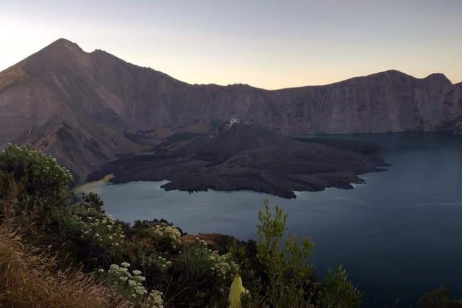 2D1N Senaru Crater Rim Trekking - What the porters and guide add to the price