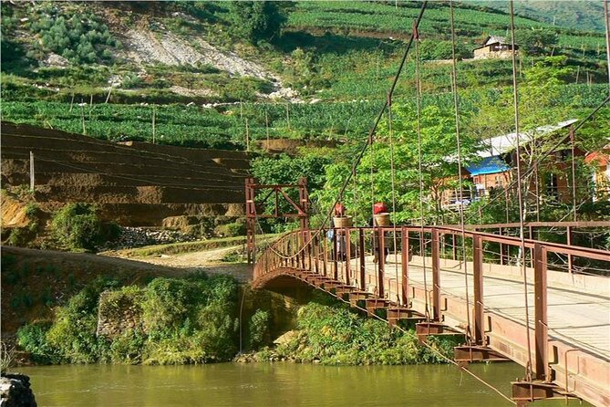 3-Day Trekking Adventure of Sapa from Hanoi - Stay Ta Van Village - Day one: Y Linh Ho and the Muong Hoa Valley