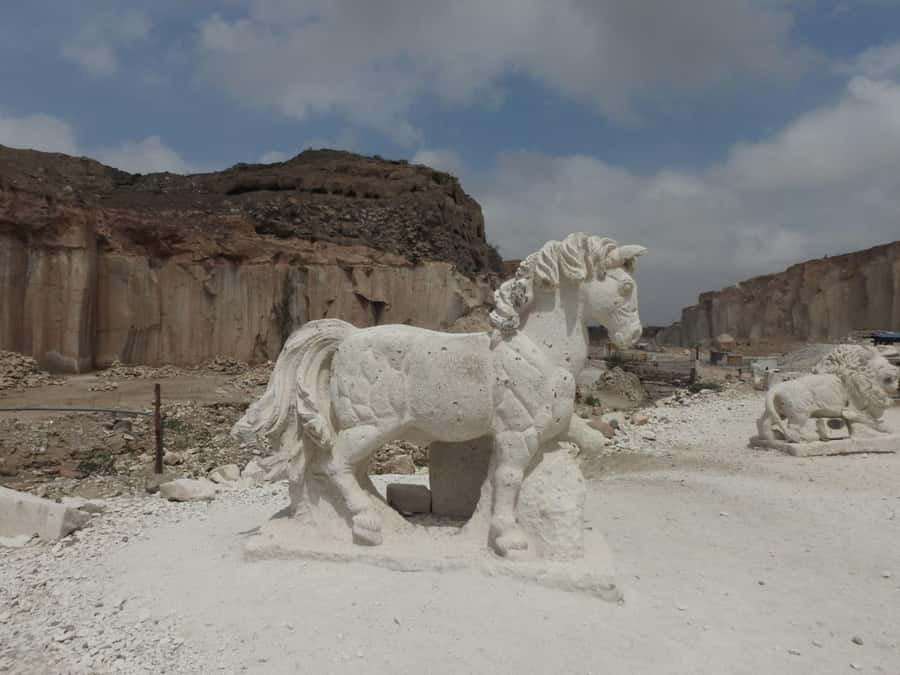 4 hours Tour: Route of Sillar with Trek in Culebrillas - Apachetas and the Return to Arequipa