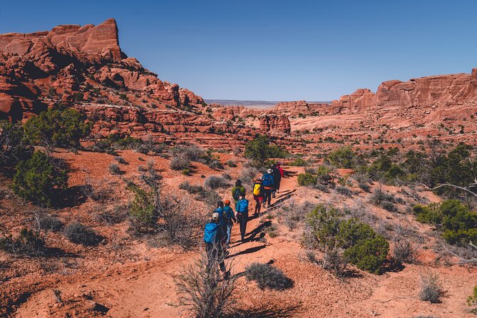 Arches Full Day Private Tour & Hike - Devils Garden and the choice of how far to walk