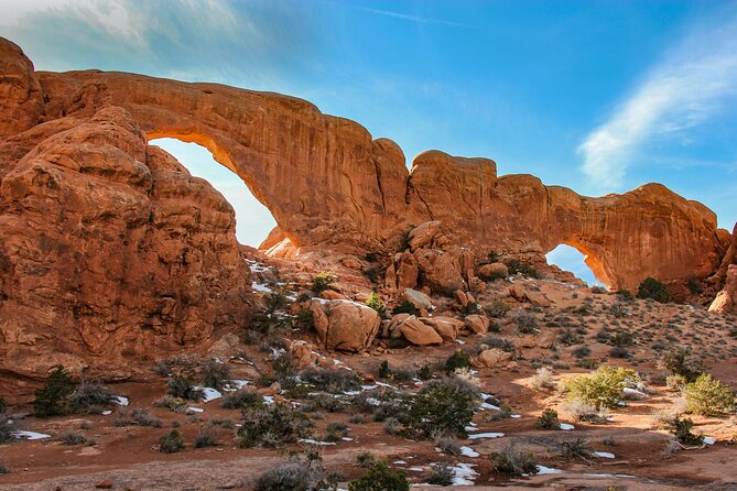 Arches Full Day Private Tour & Hike - A picnic lunch that keeps the day moving