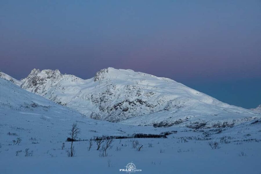 Arctic hike on Kvaløya Island with drinks and snacks - The 30-minute ride from Tromsø