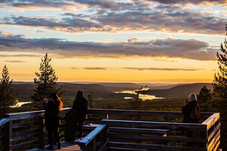 Arctic Wilderness Hike from Rovaniemi (Day & Evening) - Pickup, group size, and what to wear