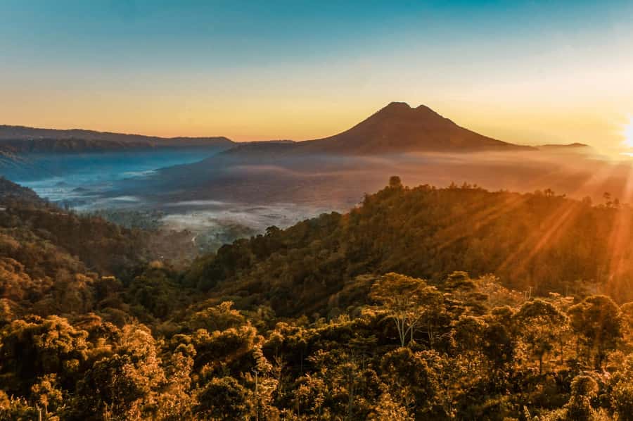 Bali: Mount Batur Sunrise Trek With Guide and Breakfast - The 2 a.m. start sets the tone