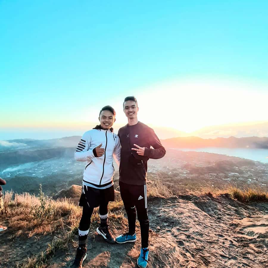 Bali: Mount Batur Sunrise Trek With Guide and Breakfast - Sunrise above Lake Batur