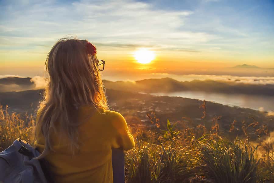 Bali: Sunrise Mount Batur Guided Hike with Breakfast - Reaching the summit above the clouds