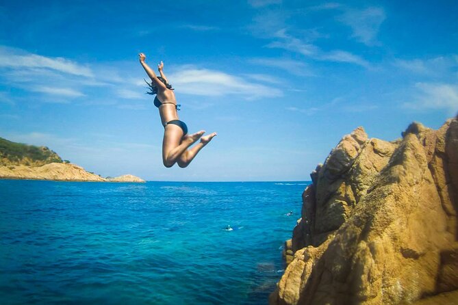 Barcelona: Costa Brava Easy Hike, Snorkel, Cliff-Jump & Meal - Leaving Barcelona in a small van