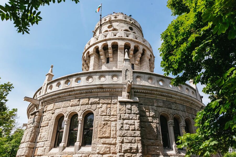 Budapest: Buda Hills Guided Hiking Tour with Optional Lunch - Kis-Hárs Hill and a second perspective on Budapest
