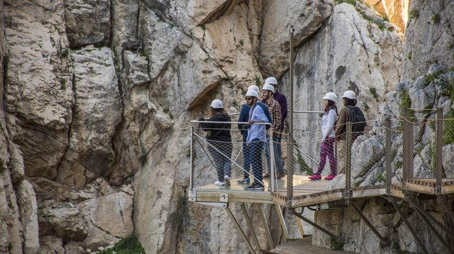 Caminito del Rey: Guided Hiking Tour with Entrance Tickets - Is the guided format right for you?