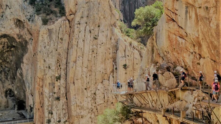 Caminito del Rey: Trekking Tour with Hiking Guide - What the guide adds, and where the tour can vary