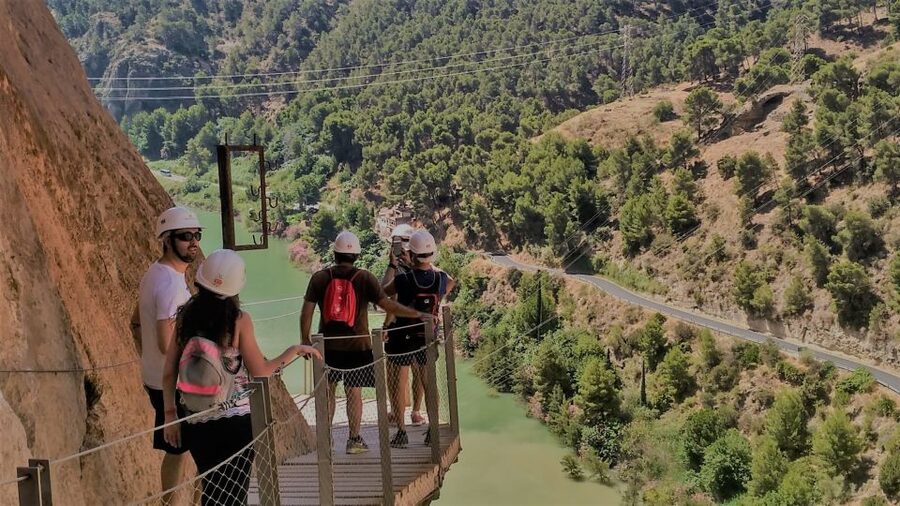 Caminito del Rey: Trekking Tour with Hiking Guide - Weather, clothing, and timing