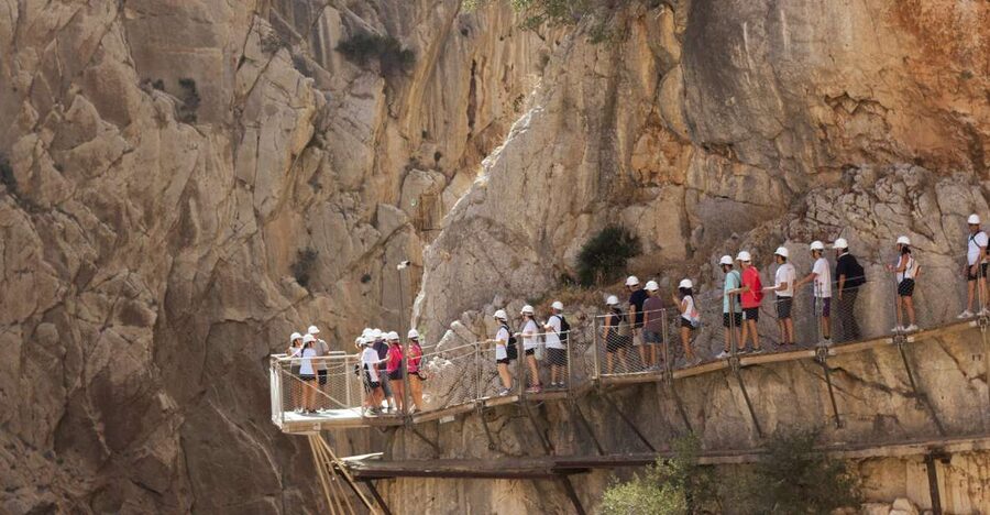 Caminito del Rey: Trekking Tour with Hiking Guide - The two-hour walk through the Gaitanes Gorge