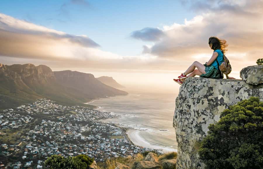 Cape Town: Guided Lion's Head Hike at Sunrise or Sunset - Chains, ladders, and the easier ridge option