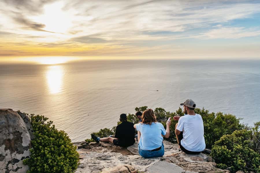 Cape Town: Guided Lion's Head Hike at Sunrise or Sunset - The climb from Signal Hill Road
