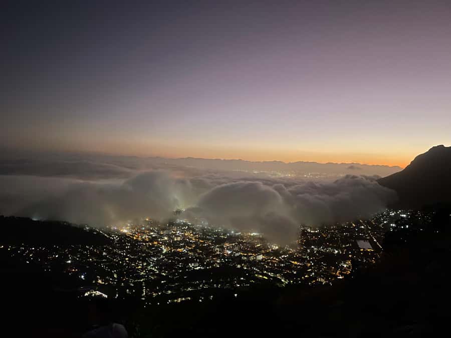 Cape Town: Lion's Head Sunrise or Sunset Guided Hike - What to wear and carry