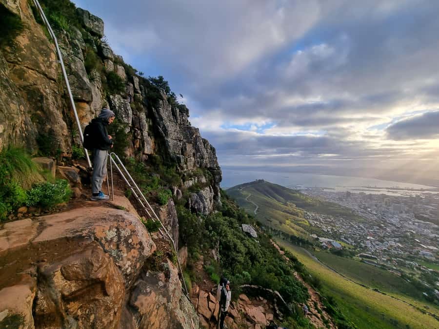 Cape Town: Lion's Head Sunrise or Sunset Guided Hike - Sunrise or sunset: which should you choose?