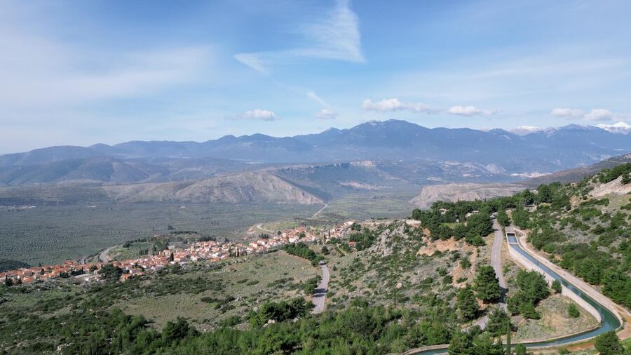 Delphi: Easy Hike on Ancient Path through the Olive Groves - Leaving Delphi by an ancient route