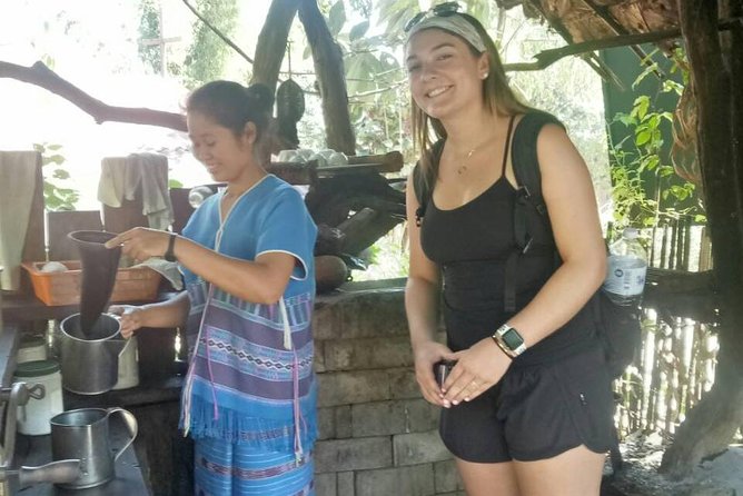 Doi Inthanon Private Tour with Trek & Lunch from Chiang Mai - What the private guide adds