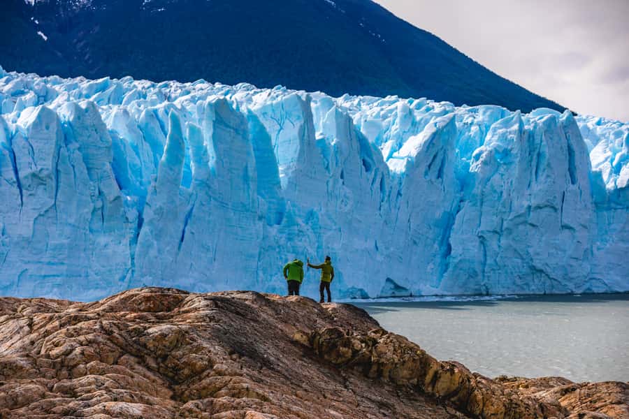 El Calafate: Perito Moreno Glacier Trekking Tour and Cruise - Crampons, blue ice, and the glacier route