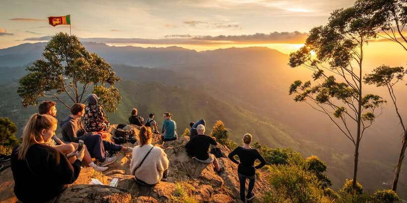 Ella: Private Ella Rock Sunrise Hike - All Inclusive - Starting before dawn in Ella
