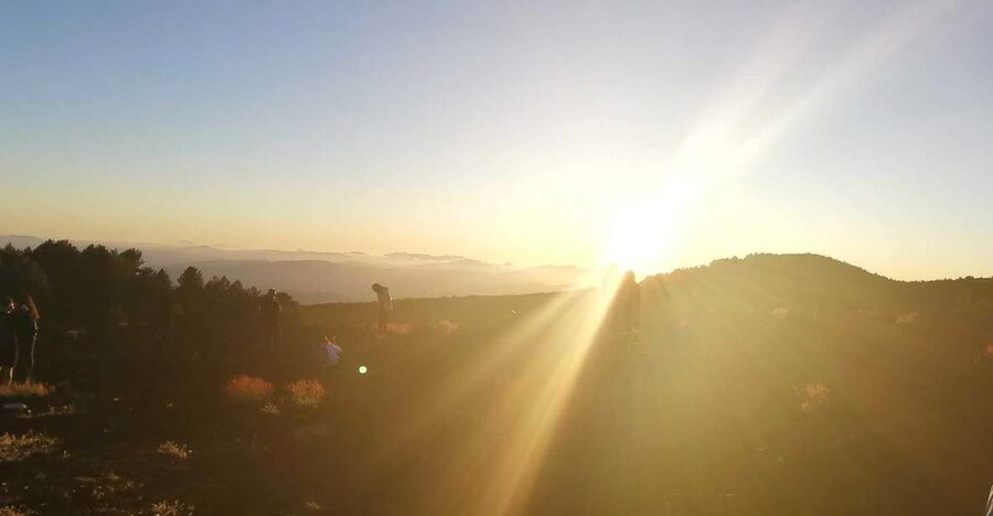 Etna Sunset Tour: Volcano trek, Cave & tasting from Catania - Key points before you book
