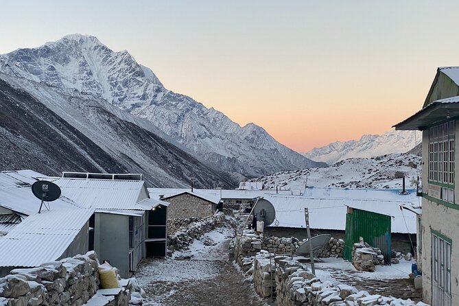 Everest Base Camp Trekking - 13 Day - Day 2: The flight to Lukla and the first trail miles