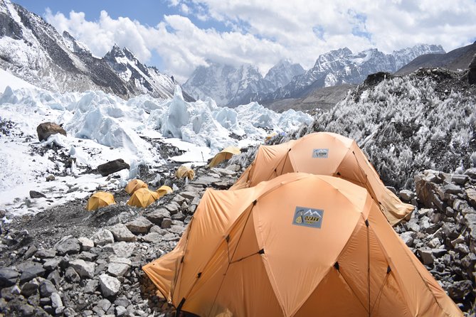 Everest Base Camp Trekking - The high valley toward Everest Base Camp