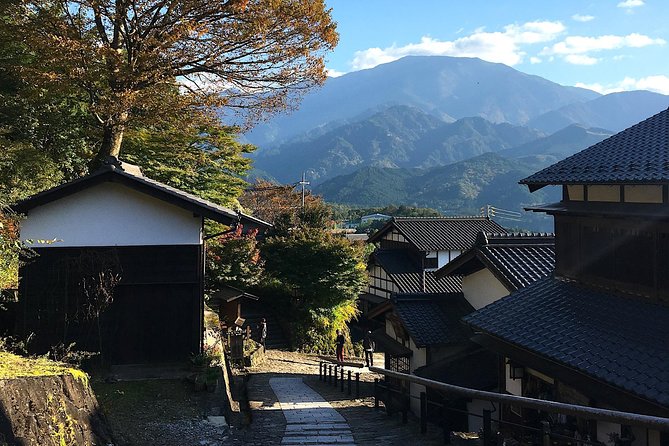 Explore Kiso Valley : Magome - Tsumago Mountain Trail Walk - Magome-juku, where the climb begins
