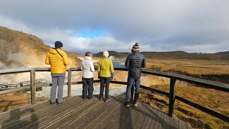 Fagradalsfjall Volcano Hike – Small Group with Local Guide - Key points at a glance