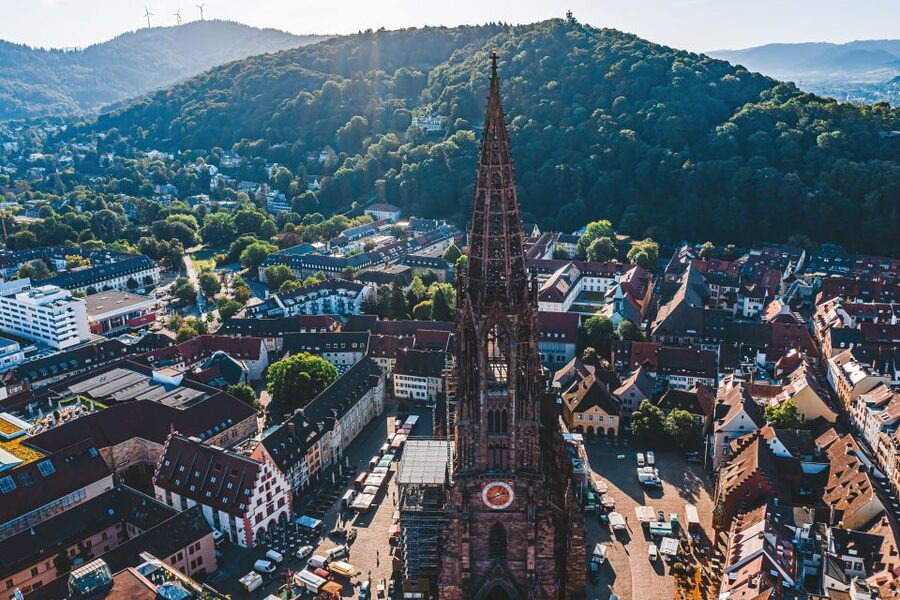 Freiburg: Veni, vidi, vino - wine hike and tasting - The Schlossbergbahn takes the first uphill strain
