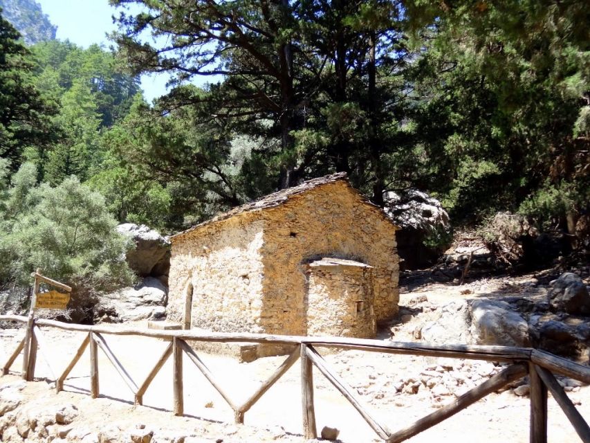 From Chania/Rethymno: Samariá Gorge Guided Hike with Pickup - What the $37 price really covers