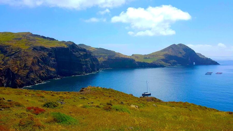 From Funchal: Ponta de São Lourenço/Caniçal Full-Day Hike - Cliffs, ocean views, and the optional final section