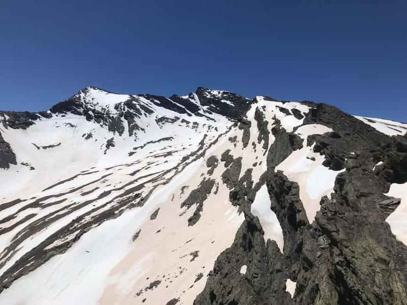 From Granada: High Sierra Nevada hiking experience - Who should book this Sierra Nevada hike?