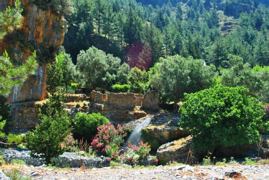 From Heraklion: Samaria Gorge & Agia Roumeli Hiking Day Trip - The long road from Heraklion to Omalos