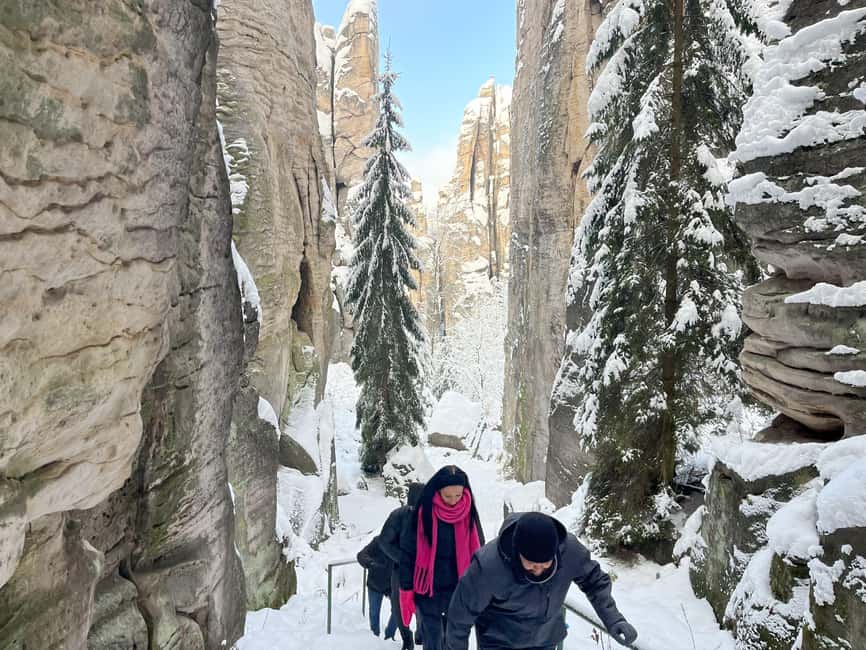 From Prague: Hike, Castle and Brewery in Bohemian Paradise - Local beer in Lomnice nad Popelkou