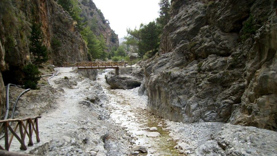 From Rethymno/Chania: Imbros Gorge Hike - Reaching Komitades and meeting the bus