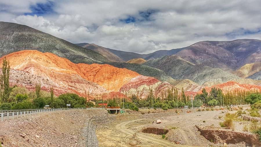 From Salta: Salinas Grandes, Purmamarca & Los Colorados Hike - The early start from central Salta