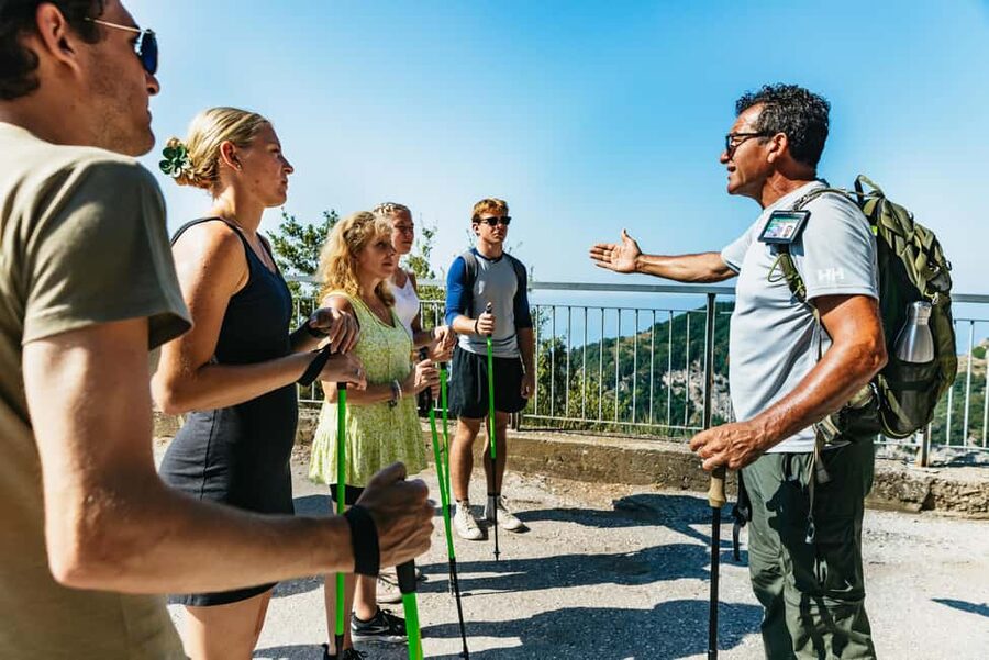 From Sorrento: Path of the Gods Guided Hike with Transfers - The shepherd’s hut and the best pause of the day