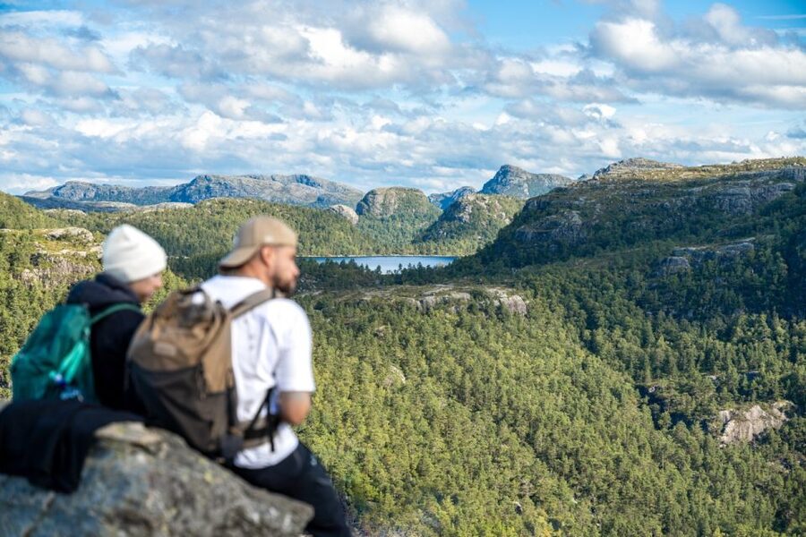 From Stavanger: Pulpit Rock Guided Hike with Pickup - The old route and quieter forest