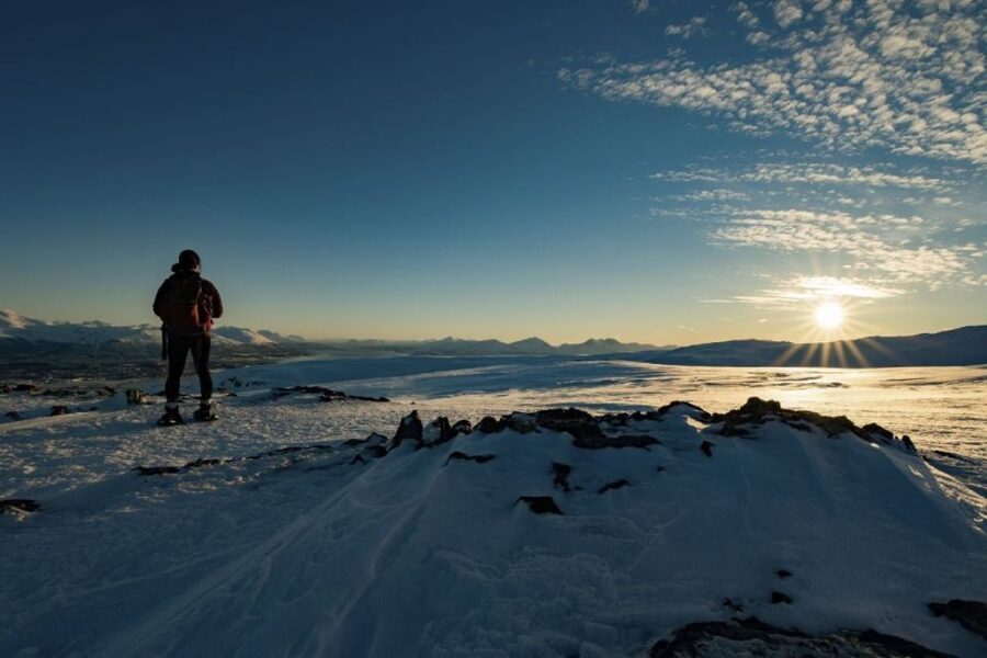 From Tromsø: Snowshoe Hike in the Arctic - From Tromsø harbor to Ersfjordbotn in 30 minutes