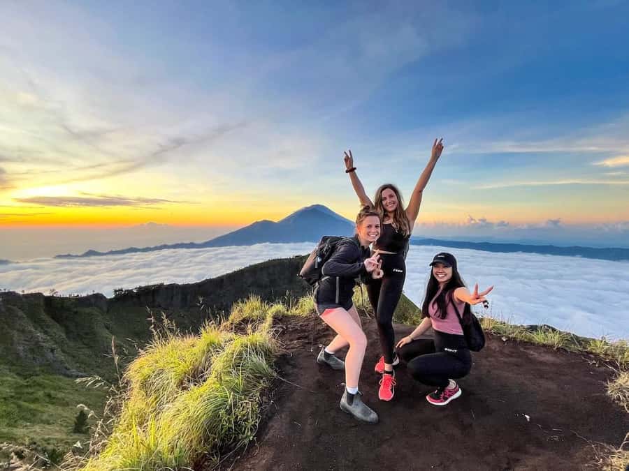 From Ubud: Mount Batur Hiking - Coffee, tea, and the ride back