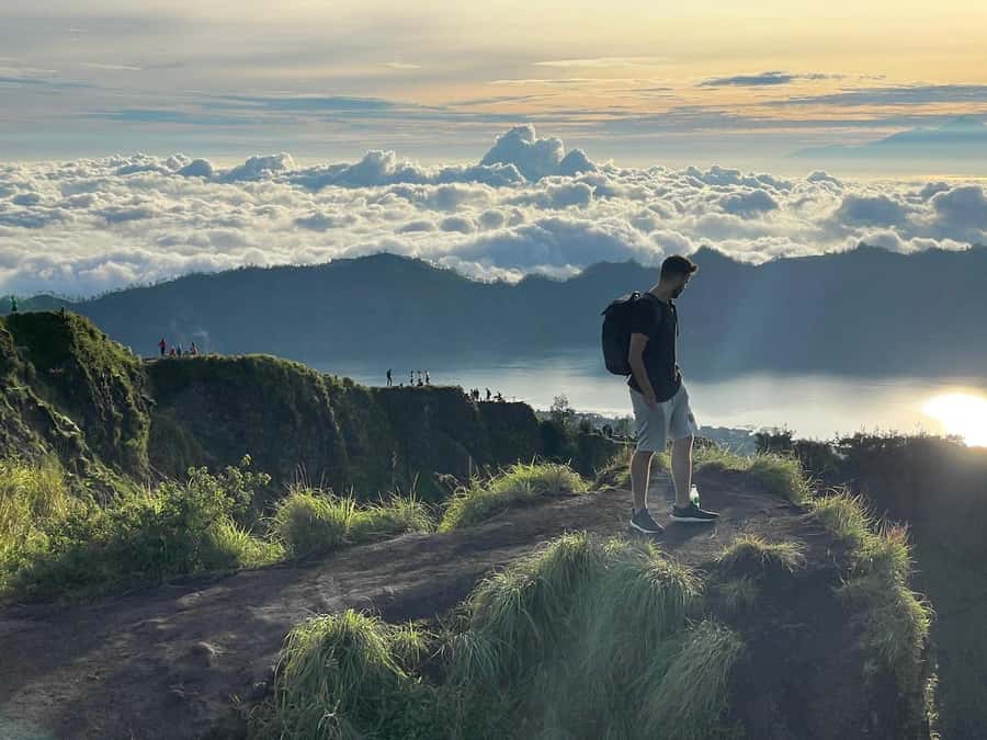 From Ubud: Mount Batur Hiking With Hotspring - Sunrise, Steam, and Breakfast at the Summit