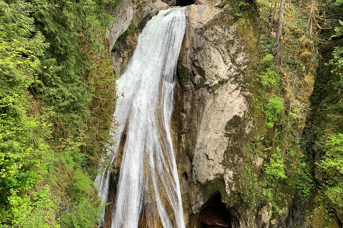 Guided forest hike to Seattle waterfalls incl. Snoqualmie Falls - Snoqualmie Falls, a big view with less effort