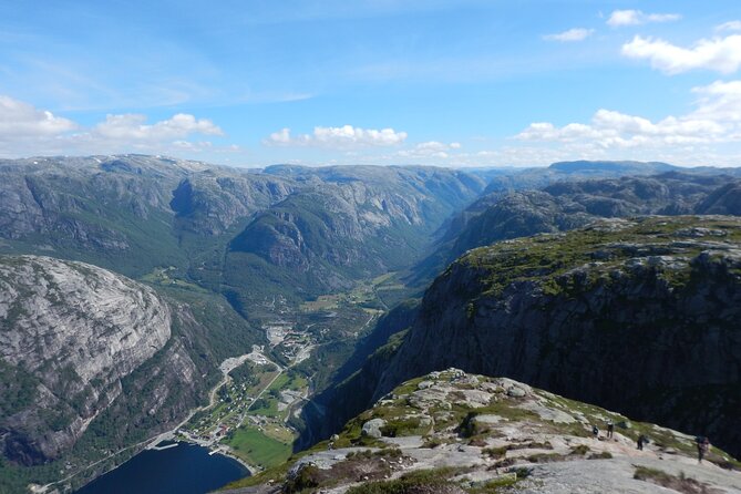 Guided hike to Kjerag and Kjeragbolten - The guide can change the day
