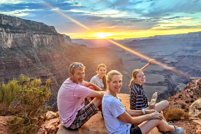 Half-Day Private Grand Canyon Guided Hiking Tour - Lunch, snacks, water, and useful trail gear