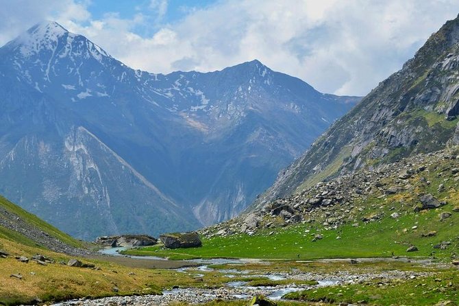 Har Ki dun Trek by Himalaya Shelter - Day 2: Sankri to Osla by vehicle and foot